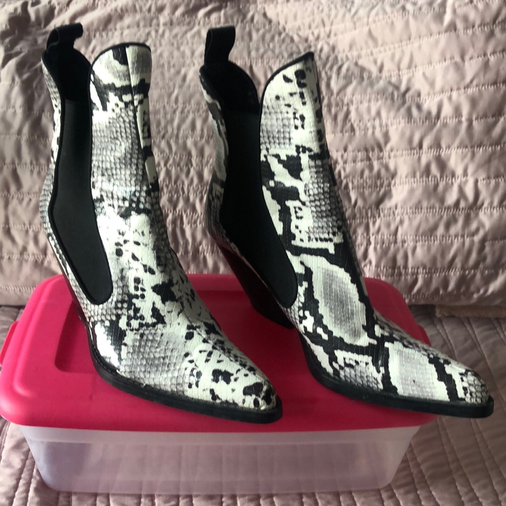 Animal print booties,